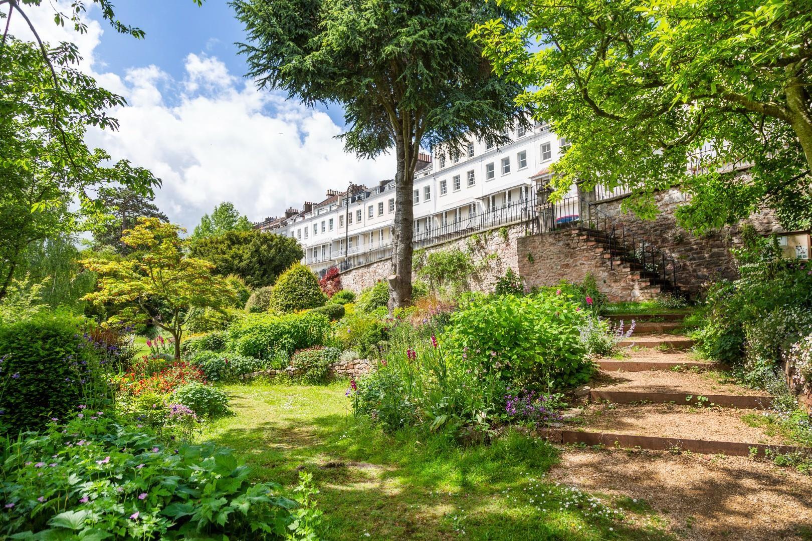 Royal York Crescent, Clifton, Bristol Property for Sale with Elephant